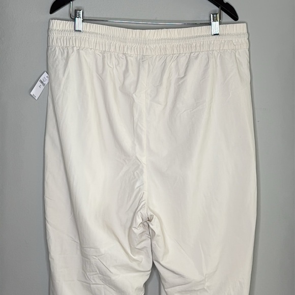 Gap GapFit Crinkle Nylon Jogger Pants in Birch (Off White) Size XL Tall NWT - Picture 8 of 11
